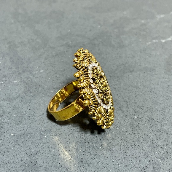 Round Floral Moon Statement Ring - Picture 8 of 10